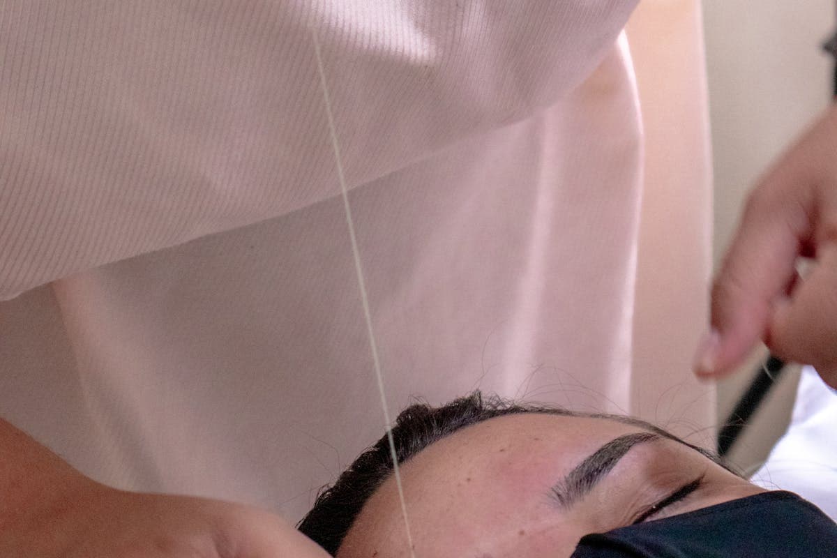 Eyebrow shaping: threading vs waxing for your brows
