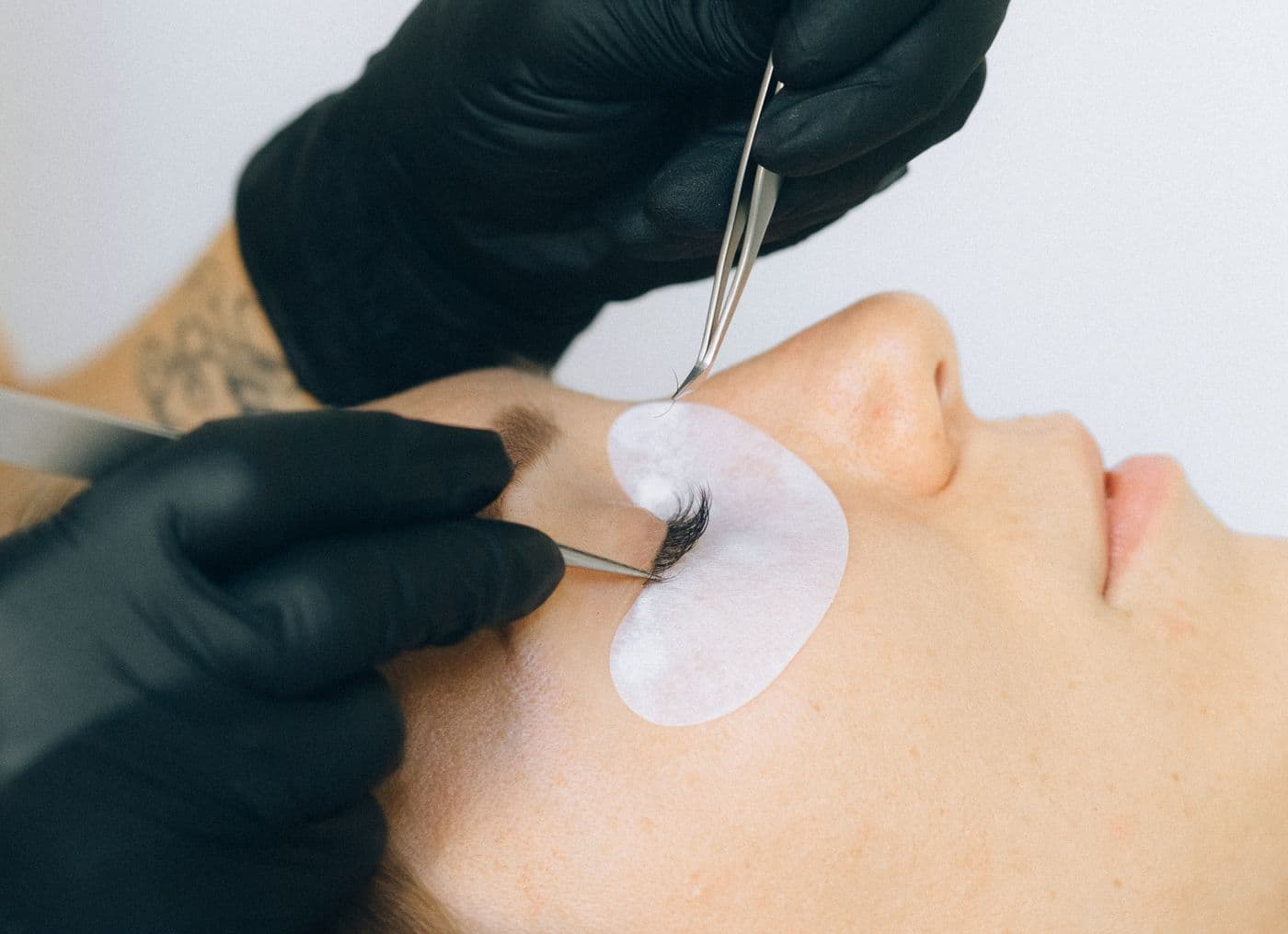 How long do lash extensions last? A Winnipeg lash-care guide